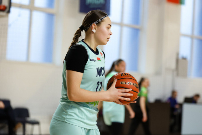 Женская молодежка уступает в Гродно11